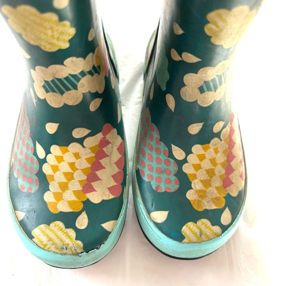 Bogs Skipper Cloud Rain boots Blue and Yellow Floral SZ 11 Worn